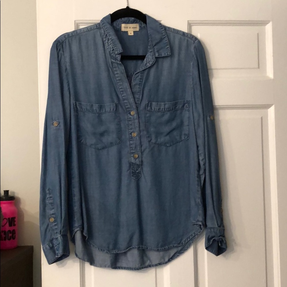 Cloth & stone chambray denim blouse, size medium